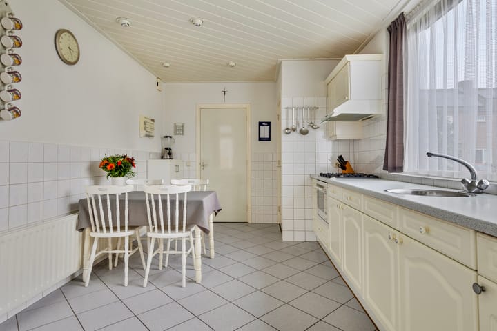 Foto 8 van Mgr Dr Meuwesestraat 5