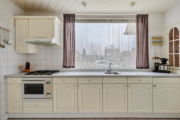 Foto 10 van Mgr Dr Meuwesestraat 5