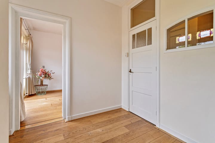 Foto 16 van Van 't Hoffstraat 1-A