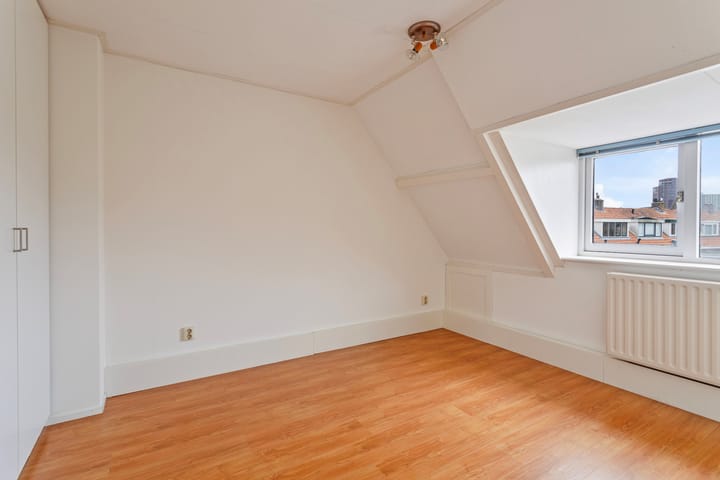 Foto 27 van Van 't Hoffstraat 1-A