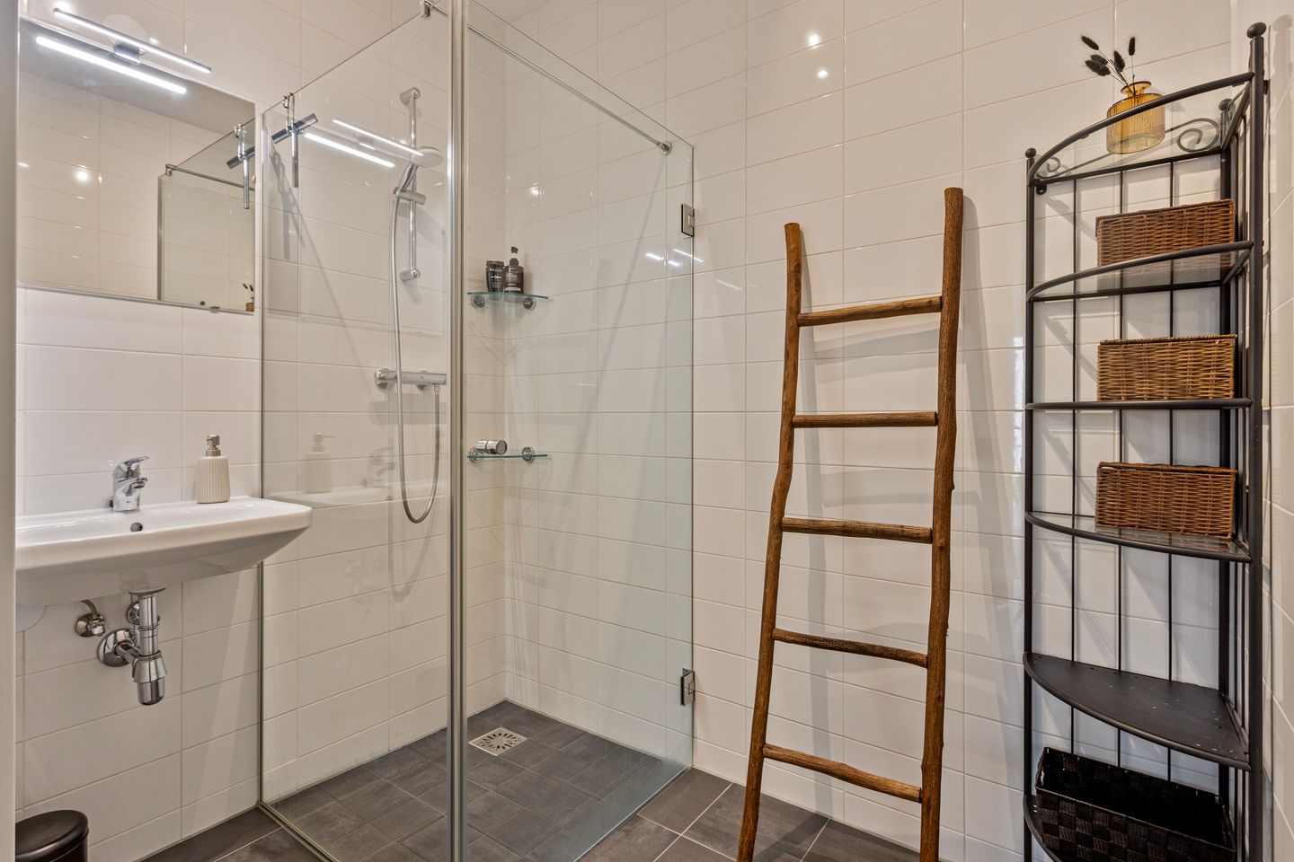 Photo 34 of Willem Dudokhof 245