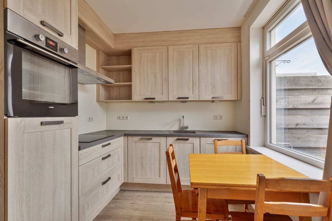 Photo 11 of Gravenstraat 14