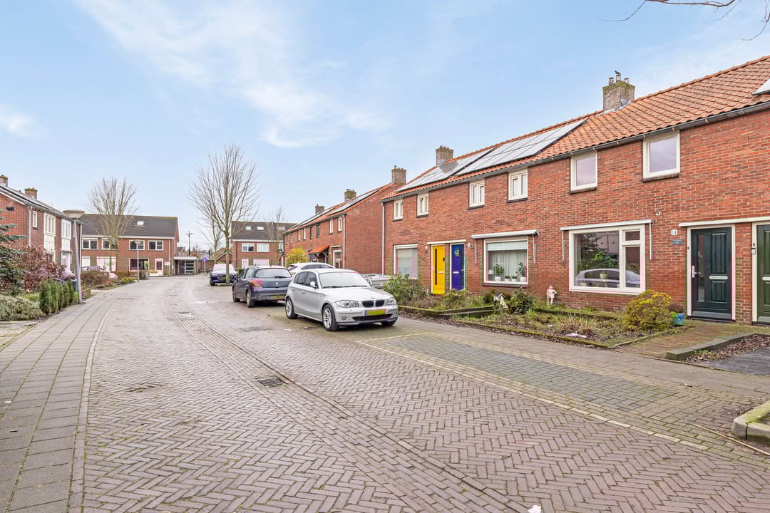 Photo 32 of Gravenstraat 14