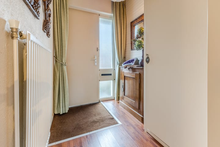 Foto 10 van De Leeuwerikstraat 45