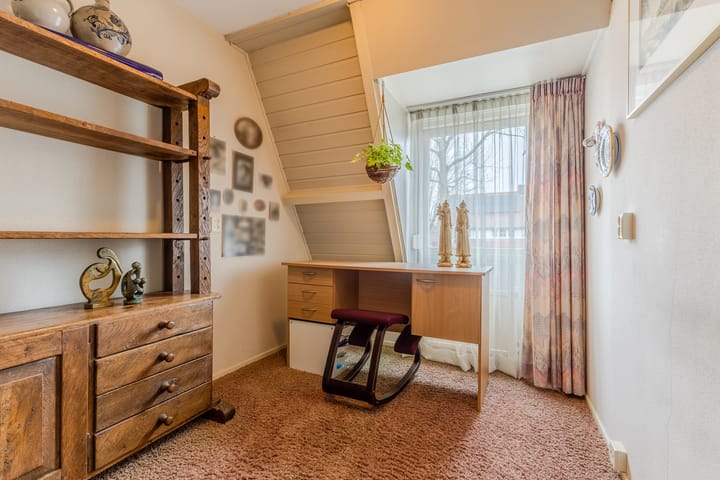 Foto 28 van De Leeuwerikstraat 45