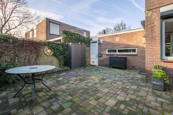 Photo 17 of Kennedyplantsoen 59