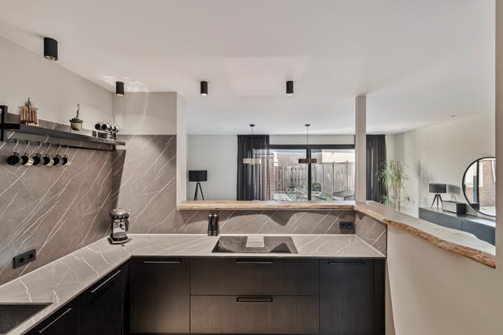 Foto 14 van Koningin Julianastraat 1