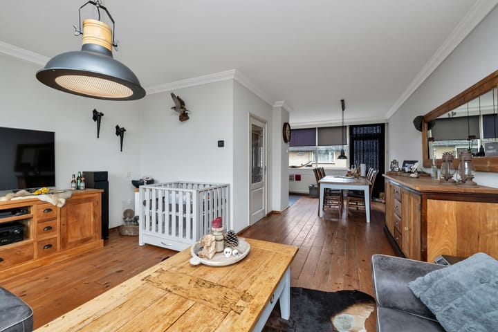 Foto 15 van Leliestraat 80