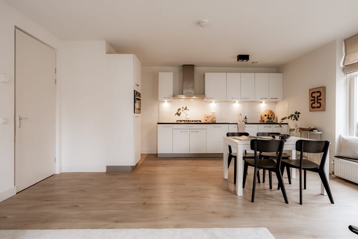 Photo 10 of Jan Hanzenstraat 21-E