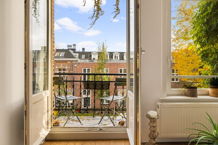 Photo 8 of Domselaerstraat 19-2