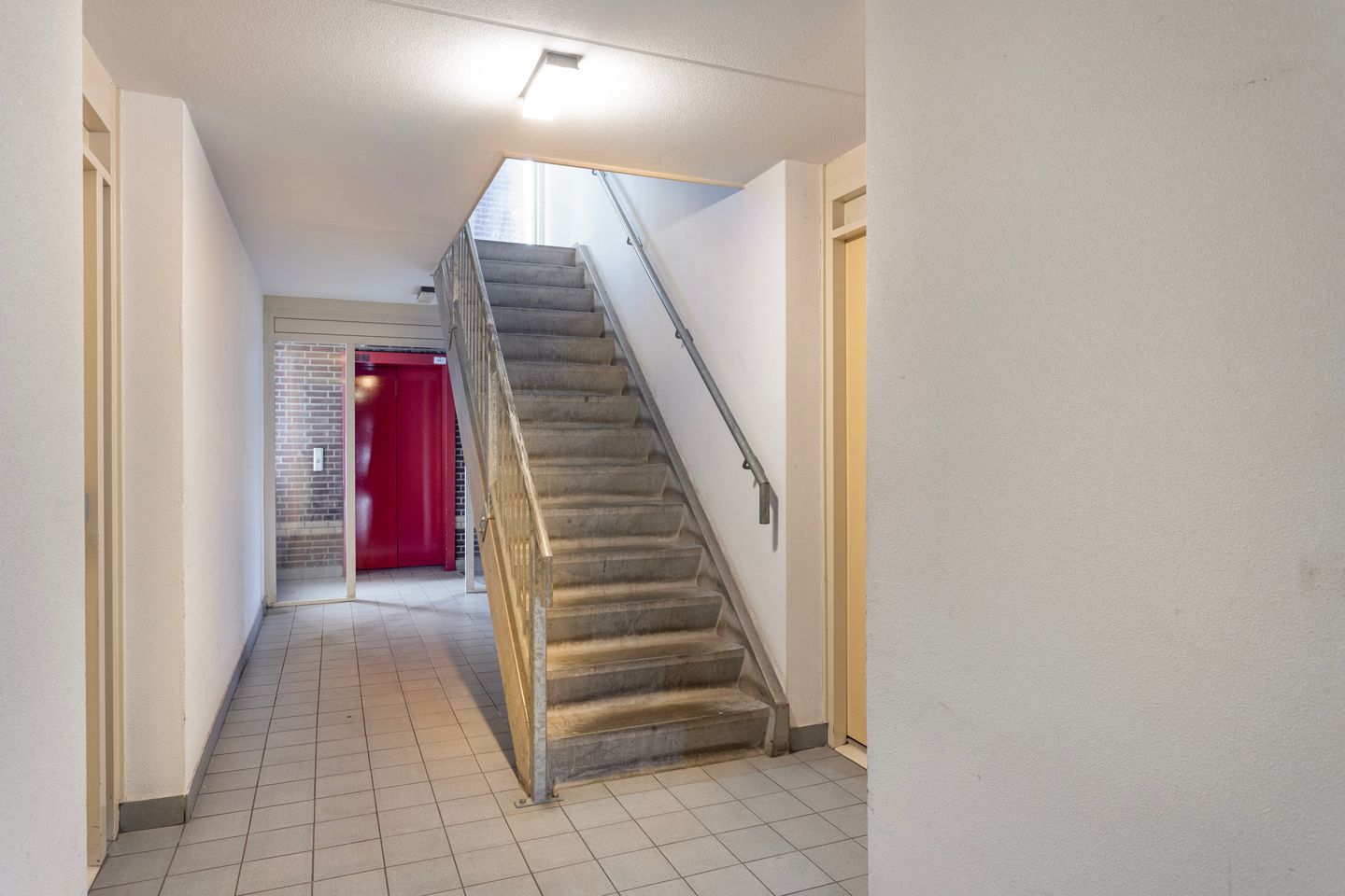 Foto 10 van Spoorstraat 5-N