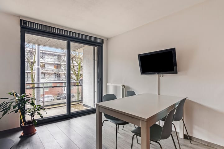 Foto 6 van Claes de Vrieselaan 147