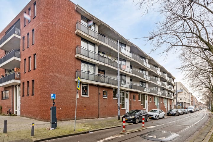 Foto 27 van Claes de Vrieselaan 147