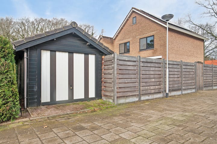 Photo 43 of Liniestraat 2