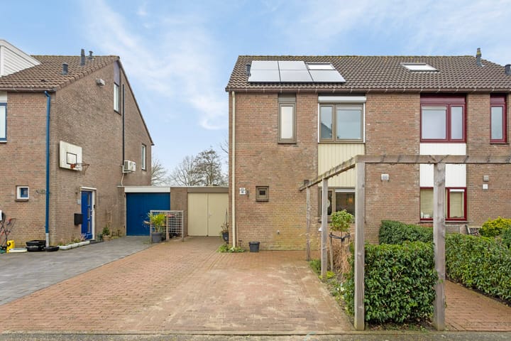 Foto 40 van Binnenplaats 48