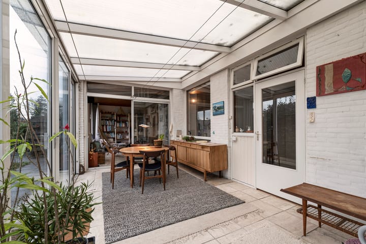 Photo 12 of Goedroenstraat 17