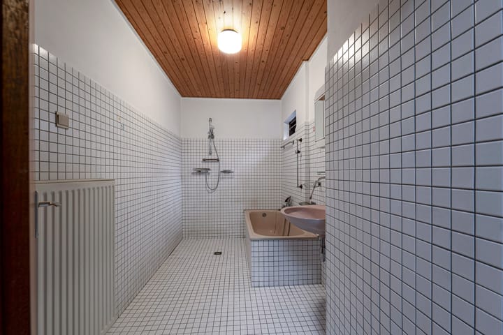 Photo 24 of Goedroenstraat 17