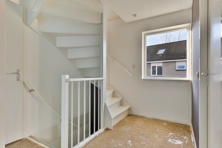 Foto 25 van Keizersmantel 8