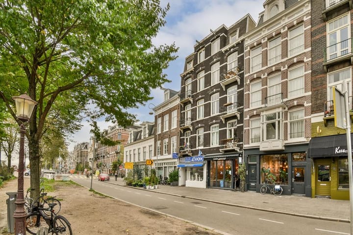 Photo 3 of Weesperzijde 42-A2