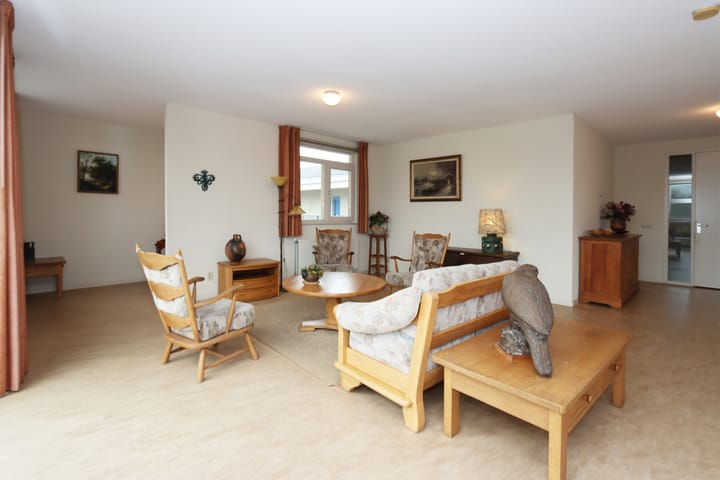 Photo 24 of Dorpsplein 68