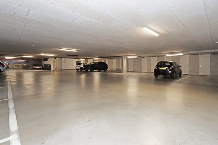 Photo 33 of Dorpsplein 68