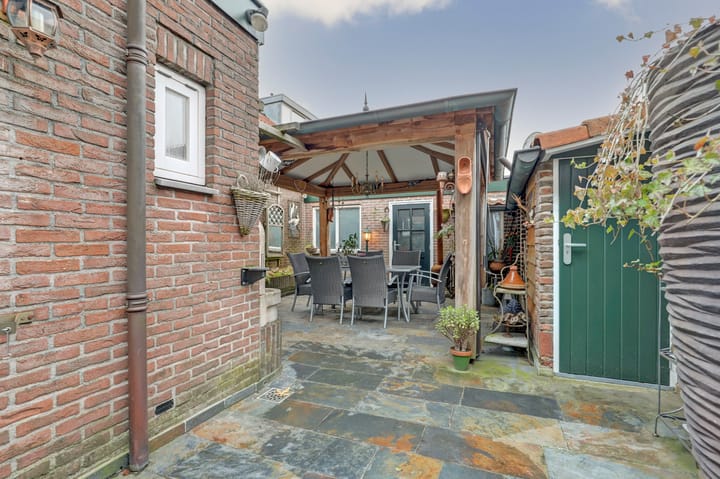 Foto 50 van Oranjeplein 55