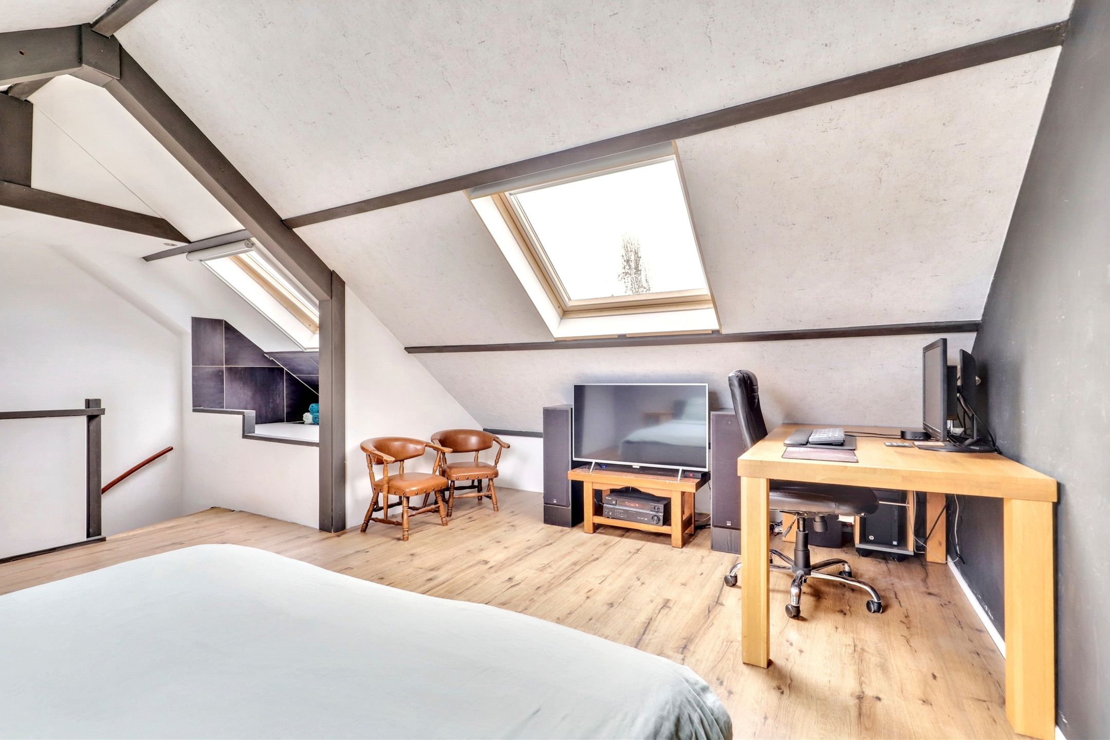 Photo 27 of Moermond 33