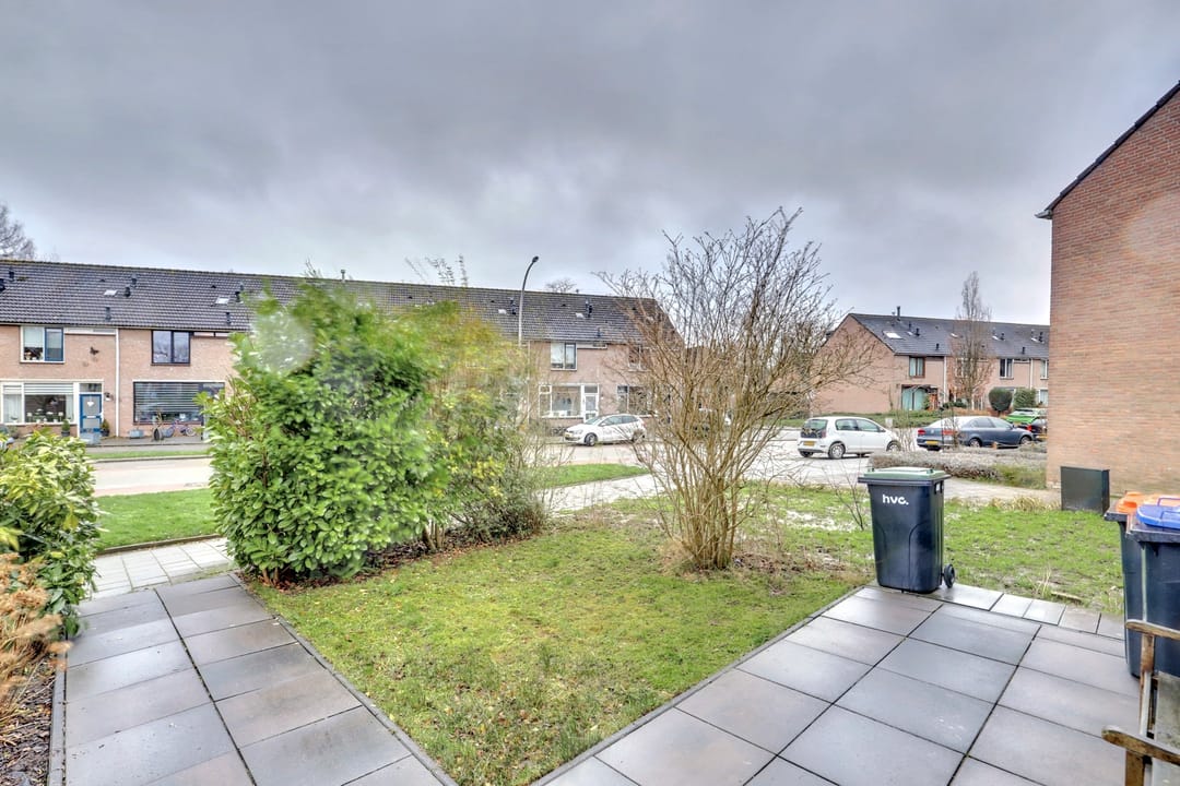 Photo 32 of Moermond 33