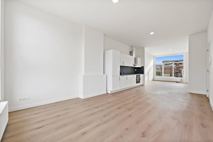 Foto 2 van De Constant Rebecquestraat 6