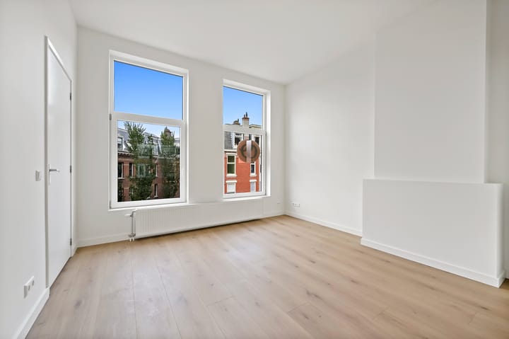 Foto 7 van De Constant Rebecquestraat 6