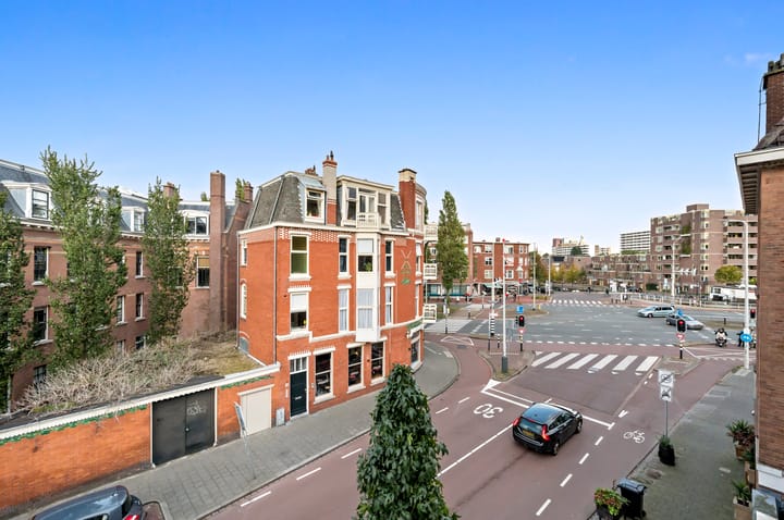 Foto 8 van De Constant Rebecquestraat 6