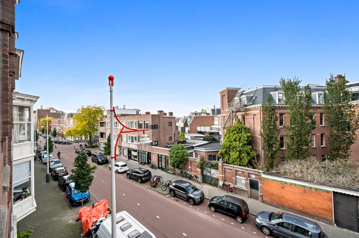 Foto 9 van De Constant Rebecquestraat 6