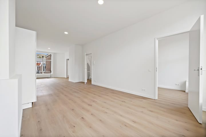 Foto 11 van De Constant Rebecquestraat 6