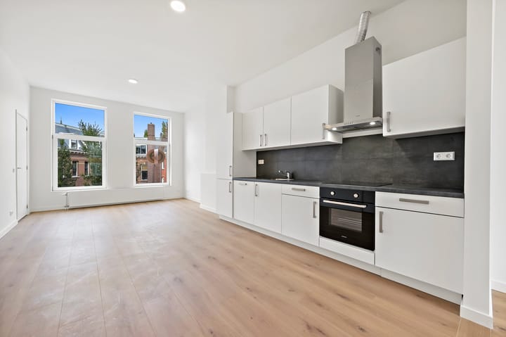 Foto 12 van De Constant Rebecquestraat 6