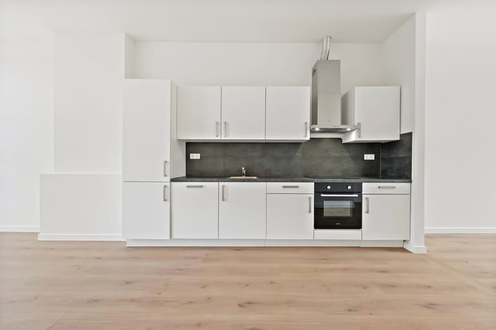 Foto 13 van De Constant Rebecquestraat 6