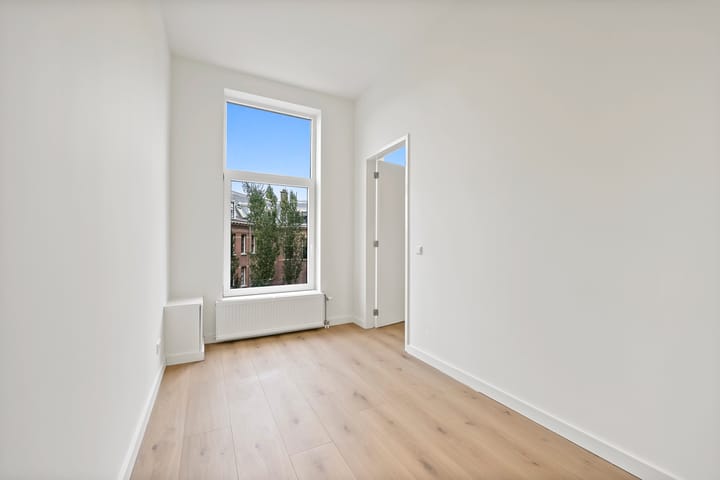 Foto 14 van De Constant Rebecquestraat 6