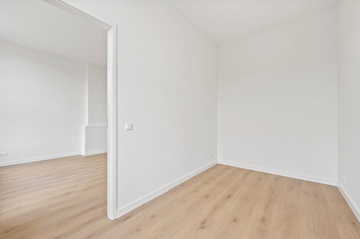 Foto 15 van De Constant Rebecquestraat 6