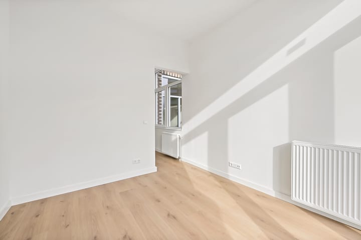 Foto 20 van De Constant Rebecquestraat 6