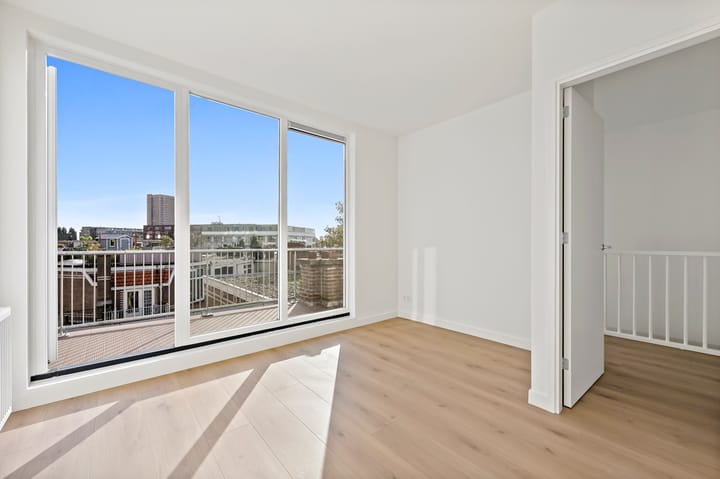 Foto 33 van De Constant Rebecquestraat 6