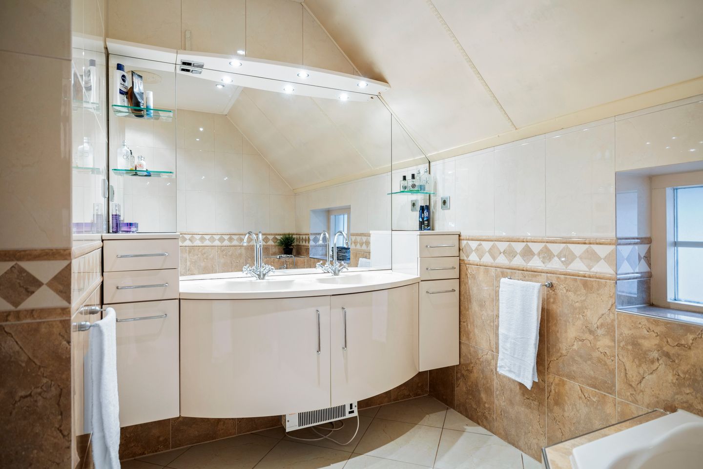 Foto 25 van Rijksstraatweg 46