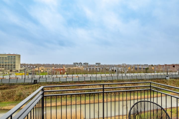 Foto 26 van Miles Davisstraat 295