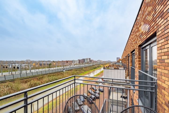 Foto 27 van Miles Davisstraat 295