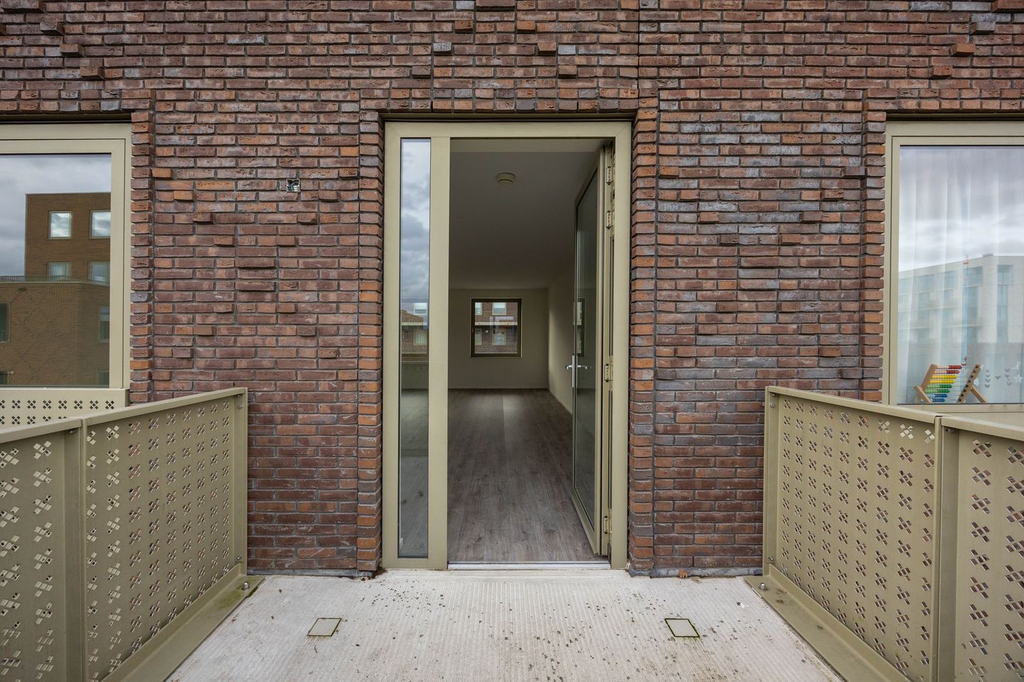 Photo 25 of Westinghousestraat 27-9