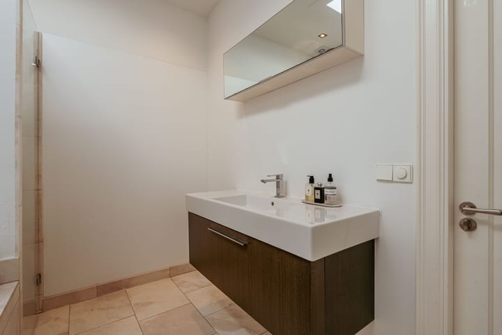 Photo 23 of Tweede Jan van der Heijdenstraat 7-3