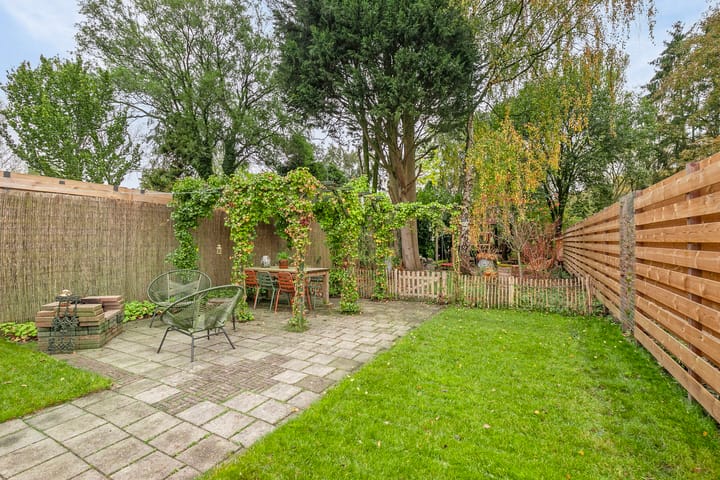 Foto 25 van Burgemeester Mr. H.J. Engelkens-laan 42