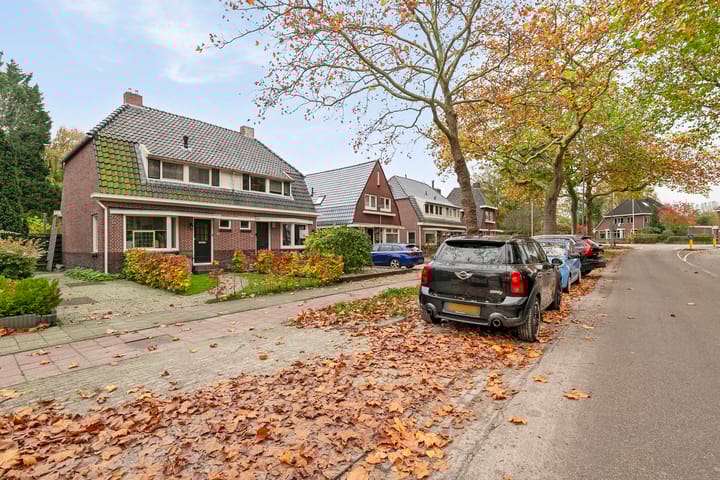 Foto 30 van Burgemeester Mr. H.J. Engelkens-laan 42