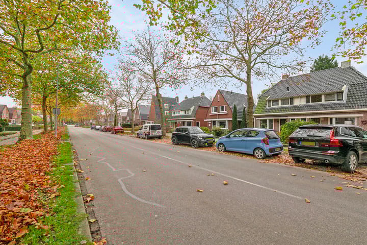 Foto 32 van Burgemeester Mr. H.J. Engelkens-laan 42