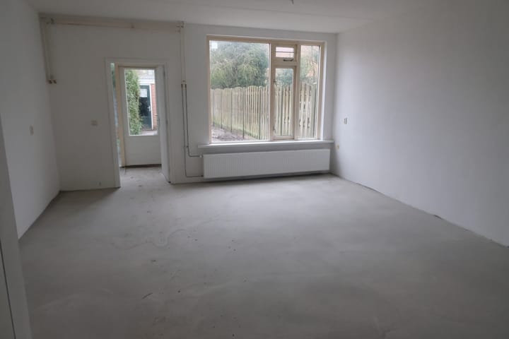 Foto 3 van Wilgenroos 12