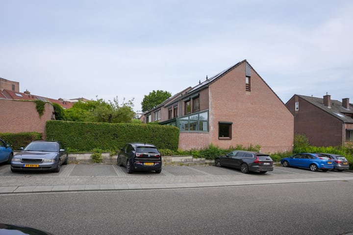 Foto 25 van Laatbankstraat 18