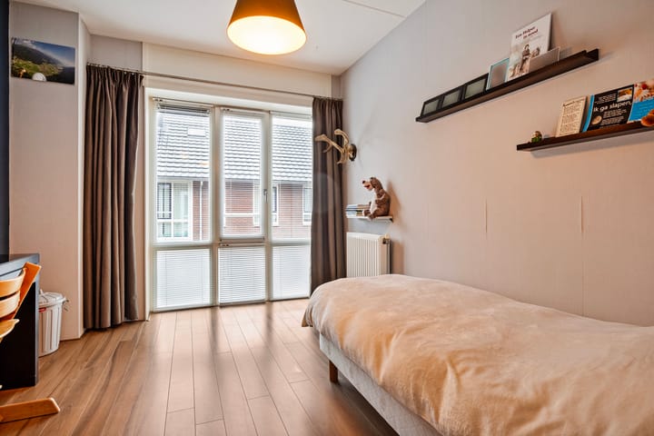 Foto 30 van Notaris van Puttenstraat 19